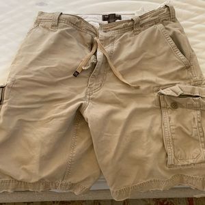 Vintage Abercrombie & Fitch the Original cargo short!!
